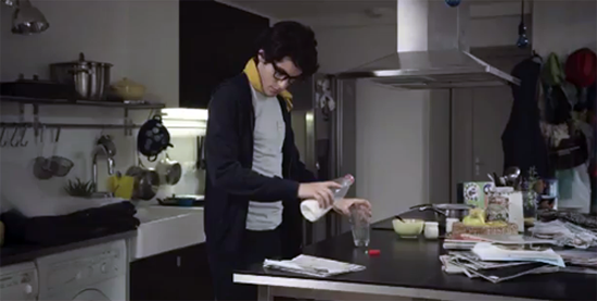 Avec Axe, j’ai beau être matinal…