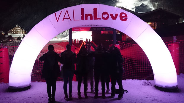 Val In Love à Val dIsère photo de groupe