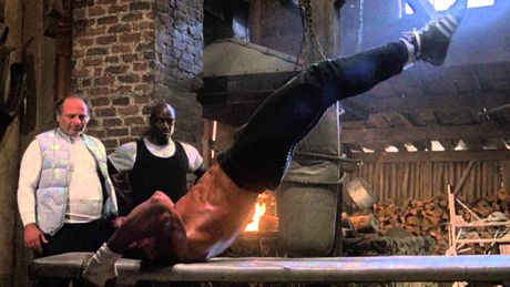 Faire-des-abdos-Rocky