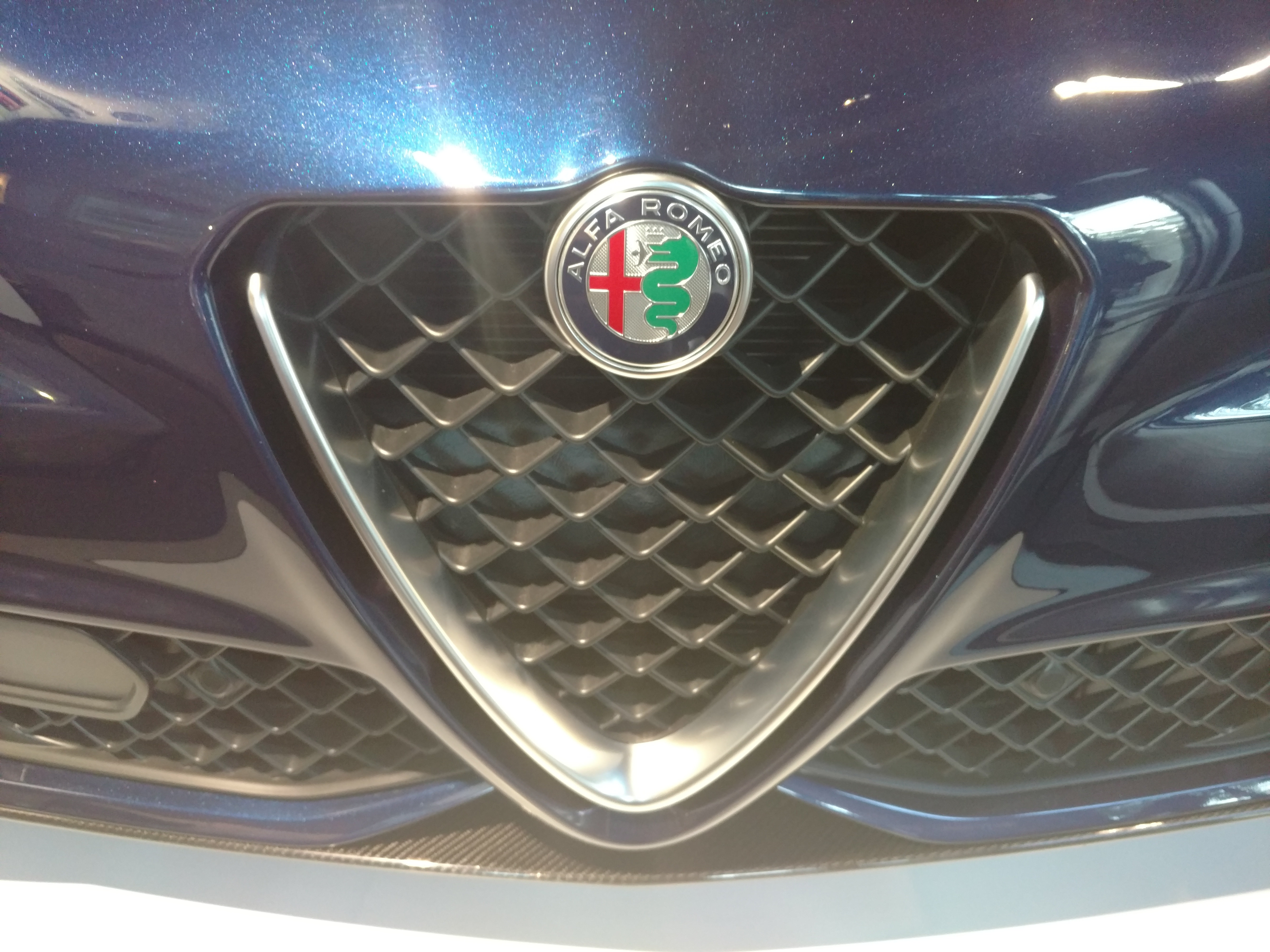Nouveau logo Alfa Romeo 