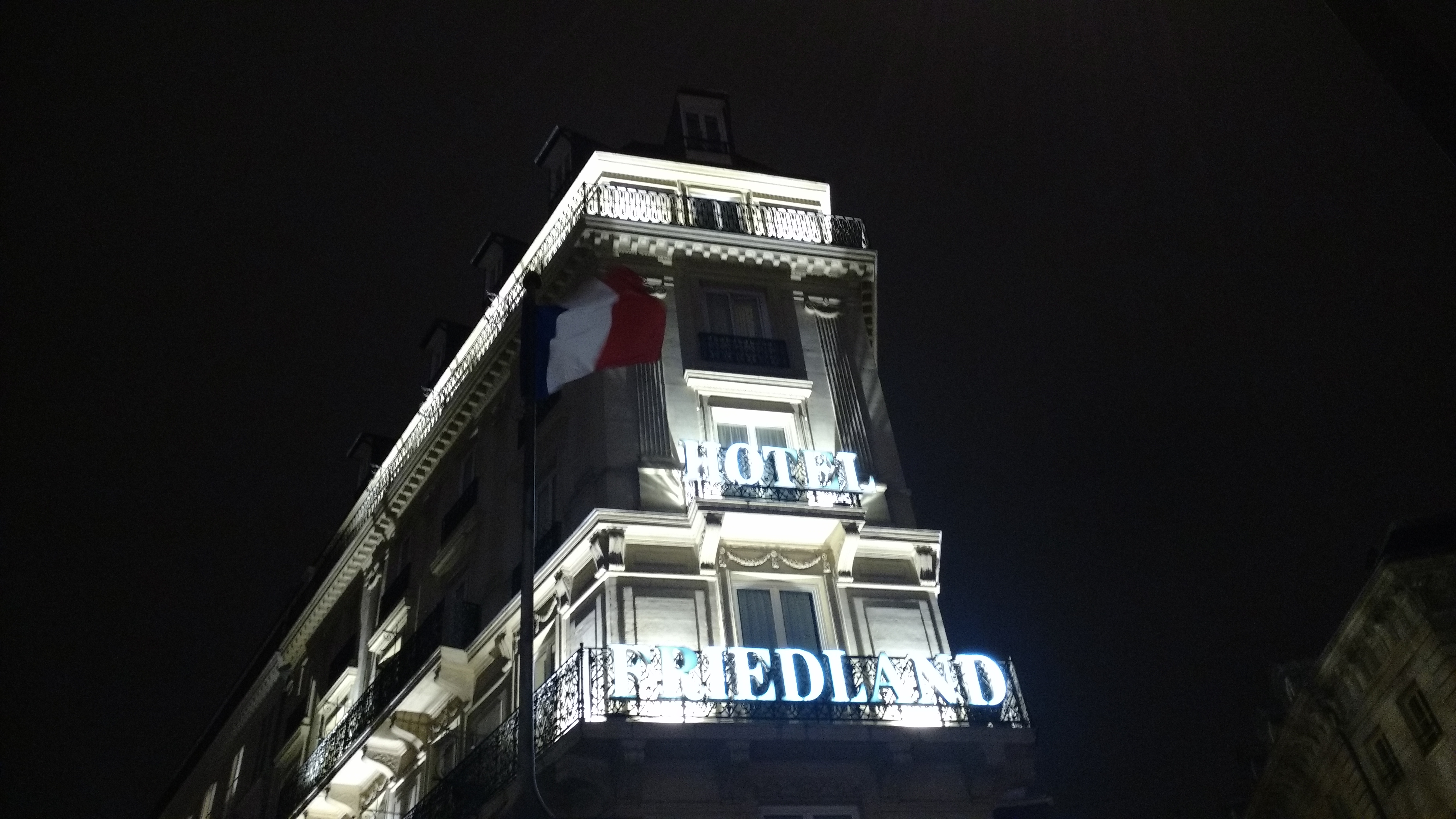 Façade hôtel Friedland Champs Elysées