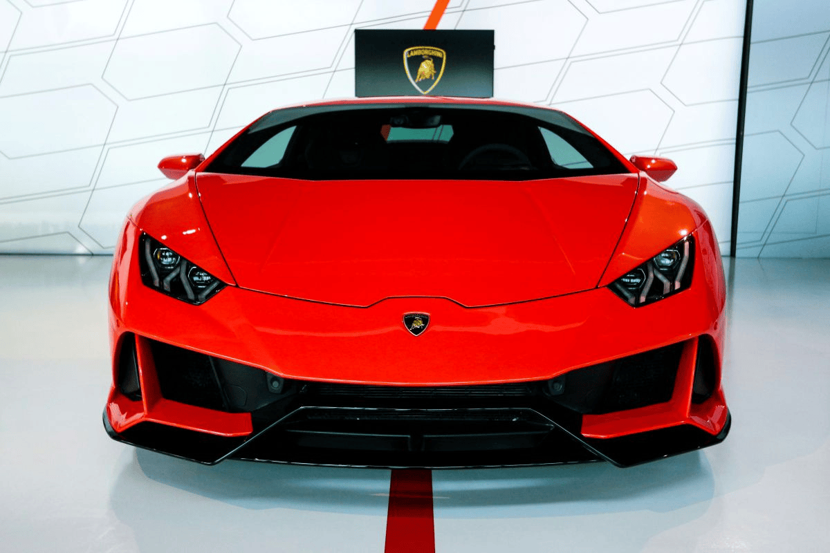 Les records de vente de Lamborghini n’ont aucune relation avec les crypto-monnaies, selon la marque