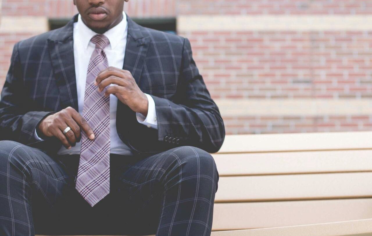 5 astuces pour porter un costume pour homme avec élégance